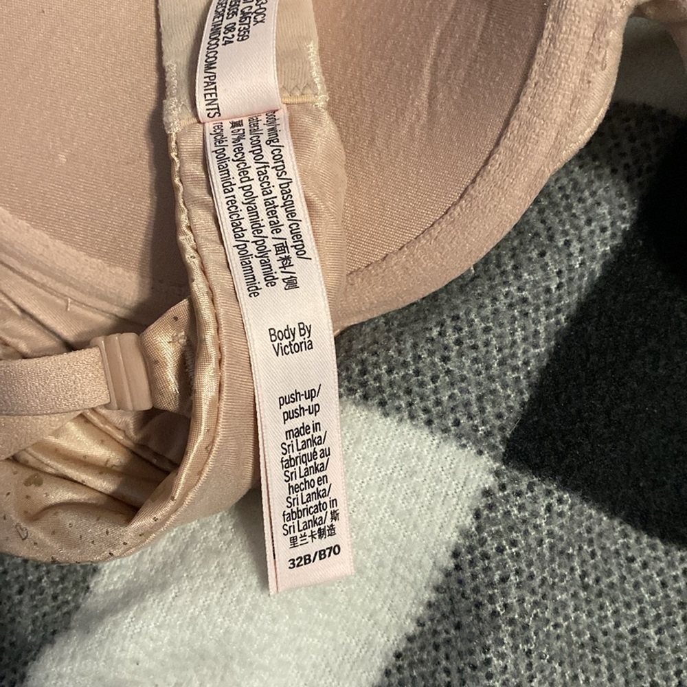 Pink Push-Up “Zinc Hearts” Bra from Victoria’s Secret - Picture 5 of 5